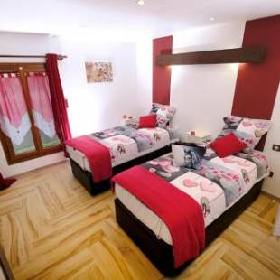 Фотографии гостевого дома
Le Deroscope