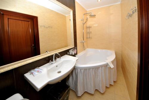 Фотографии гостиницы
Ананас