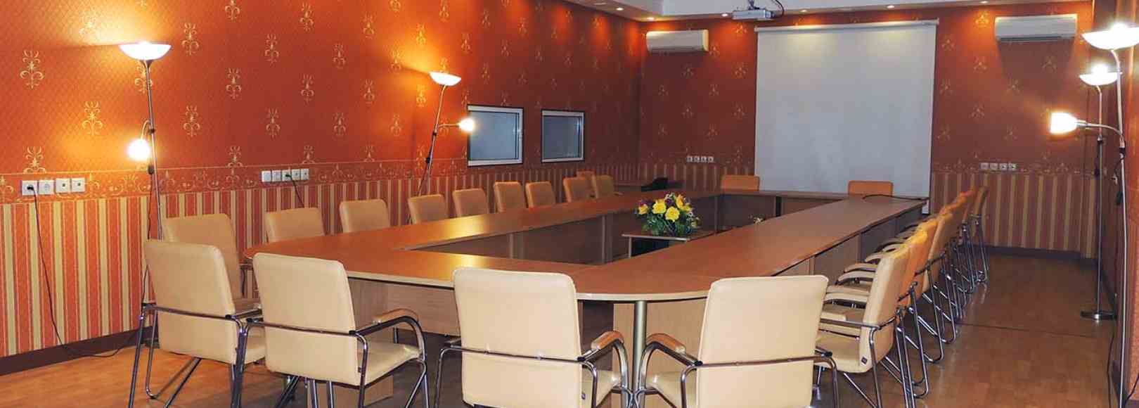 Фотография конференц-зала VIP переговорная