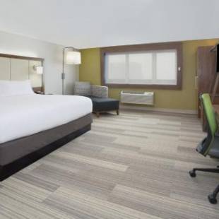 Фотографии гостиницы 
            Holiday Inn Express & Suites Tonawanda - Buffalo Area, an IHG Hotel