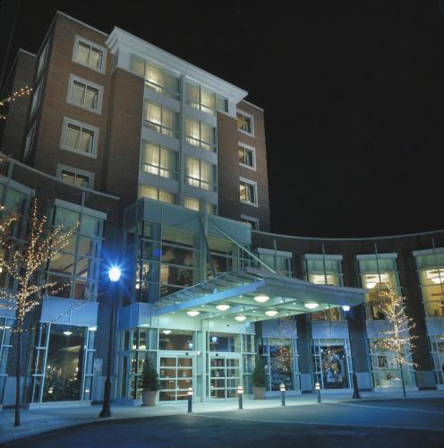 Фотография гостиницы The Inn at Penn, A Hilton Hotel