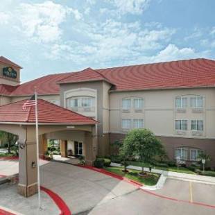 Фотографии гостиницы 
            La Quinta by Wyndham Laredo Airport