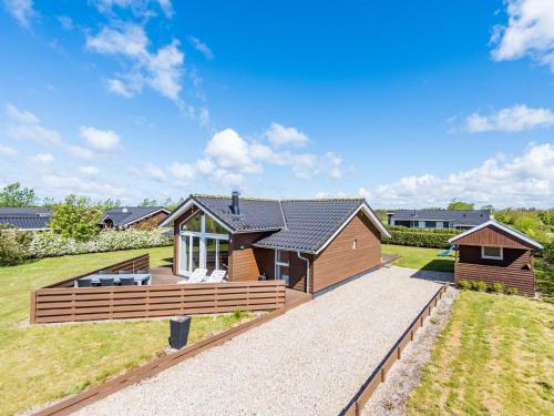 Фотография гостевого дома Holiday home Tarm XXXII