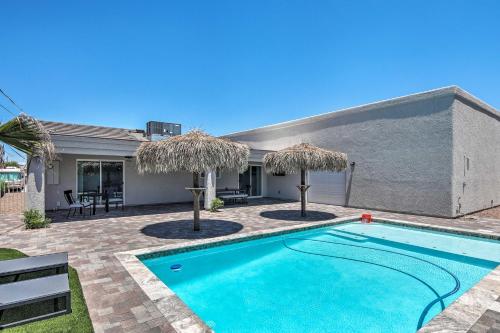 Фотографии гостевого дома
Lake Havasu City Home about 3 Miles to State Park!