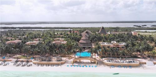 Фотографии гостиницы
Reef Yucatán & Convention Center - Все включено