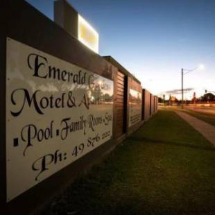 Фотографии мотеля 
            Emerald Gardens Motel & Apartments