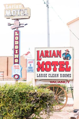 Фотографии мотеля 
            Larian Motel