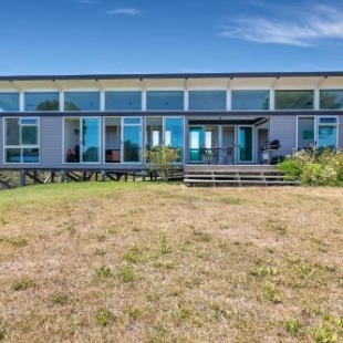 Фотография гостевого дома Te Whare Kereru - Paroa Bay Chalets