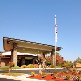 Фотографии гостиницы
Econo Lodge Inn & Suites