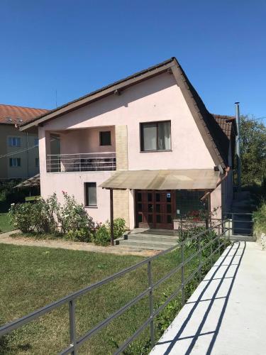 Фотографии гостевого дома
Silviu