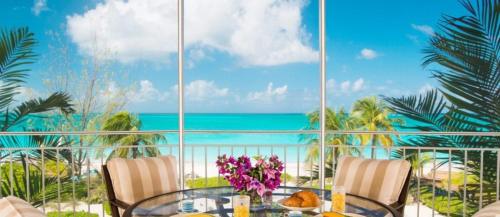 Фотографии гостиницы 
            The Tuscany on Grace Bay