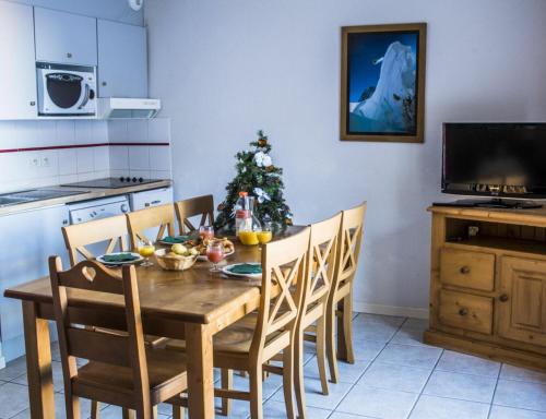 Фотография гостевого дома Chalet Le Dévoluy-Agnières-en-Dévoluy, 3 pièces, 7 personnes - FR-1-504-63