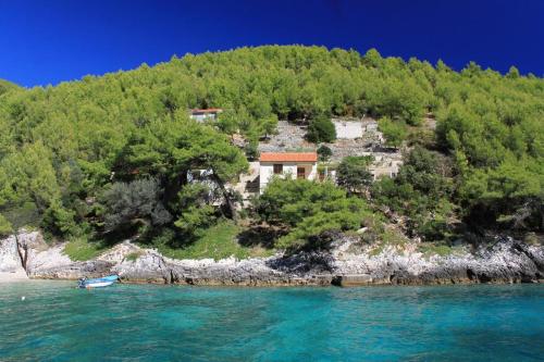 Фотография гостевого дома Secluded fisherman's cottage Cove Bratinja Luka, Korcula - 12599
