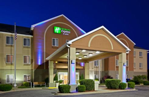 Фотография гостиницы Holiday Inn Express Hotel & Suites Bedford, an IHG Hotel