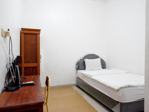 Фотография гостиницы RedDoorz Syariah near Lombok Epicentrum Mall