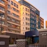 Фотография гостиницы Courtyard by Marriott Calgary South
