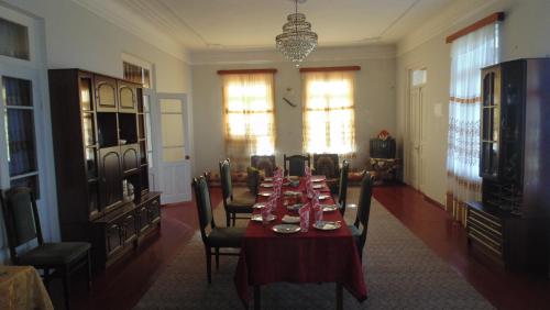 Фотография гостевого дома Zuka's Guesthouse