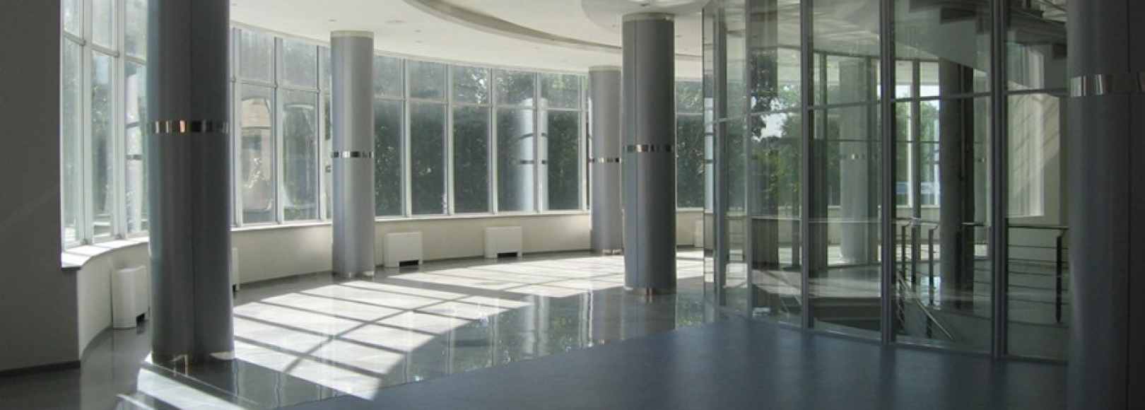 Фотография конференц-зала ДВЦ Выставочный зал