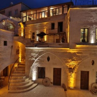 Фотография гостиницы Adora Cave Suites