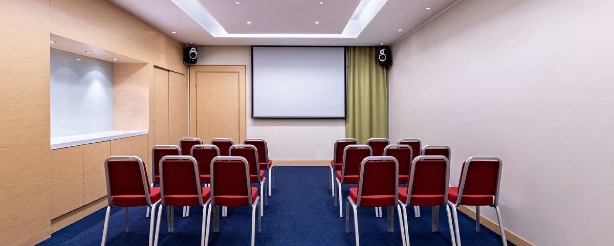 Фотографии конференц-зала Красный зал (7)