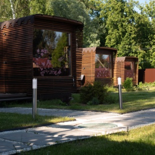 Фотография Коттеджа Частный Дом Росла Трава Дома в Аренду