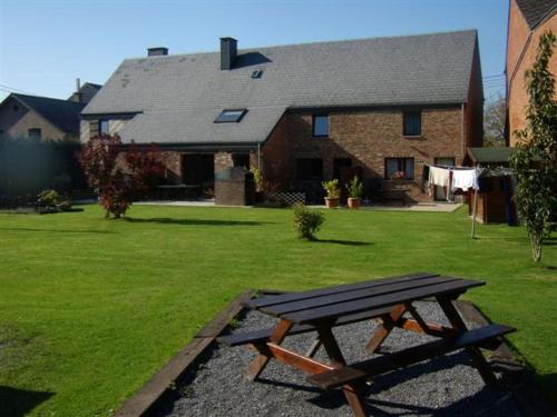 Фотография гостевого дома Cozy Cottage in Lessive with Private Terrace