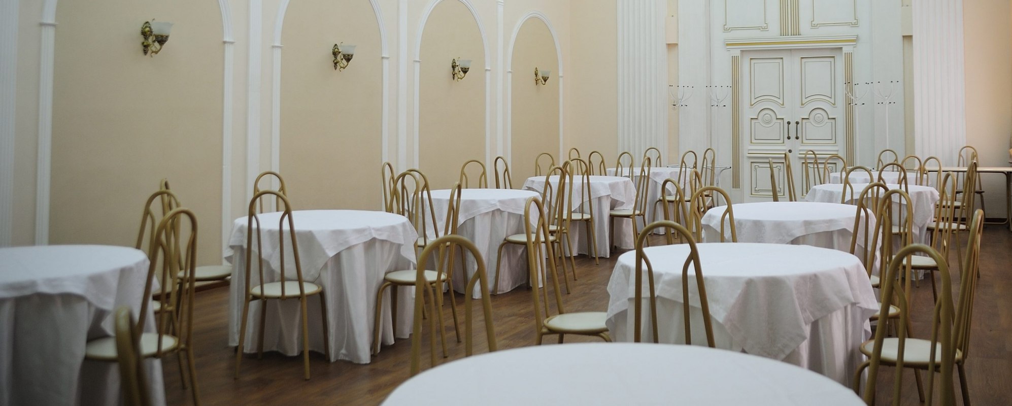 Фотографии банкетного зала Зал торжеств малых форм Дома офицеров Южного военного округа