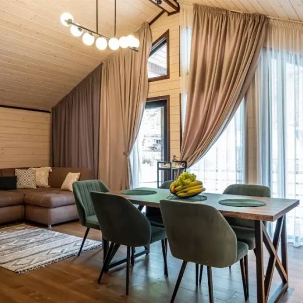 Фотографии Коттеджа 
            Коттедж Семейные Люкс в Терсколе от Квартирукинг