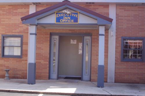 Фотография мотеля Executive Inn