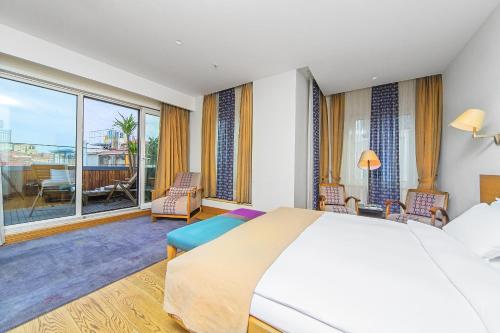 Фотографии гостиницы
Misafir Suites 8 Istanbul