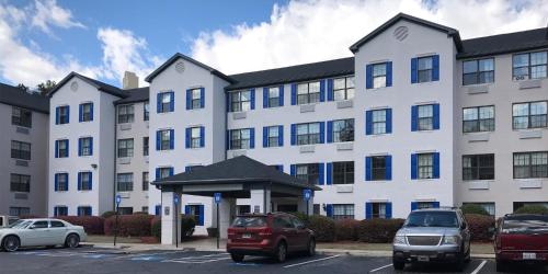 Фотография гостиницы InTown Suites Extended Stay Marietta -GA Town Center