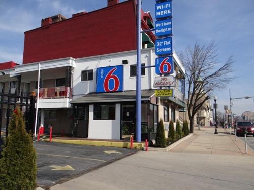 Фотография мотеля Motel 6 Baltimore Downtown