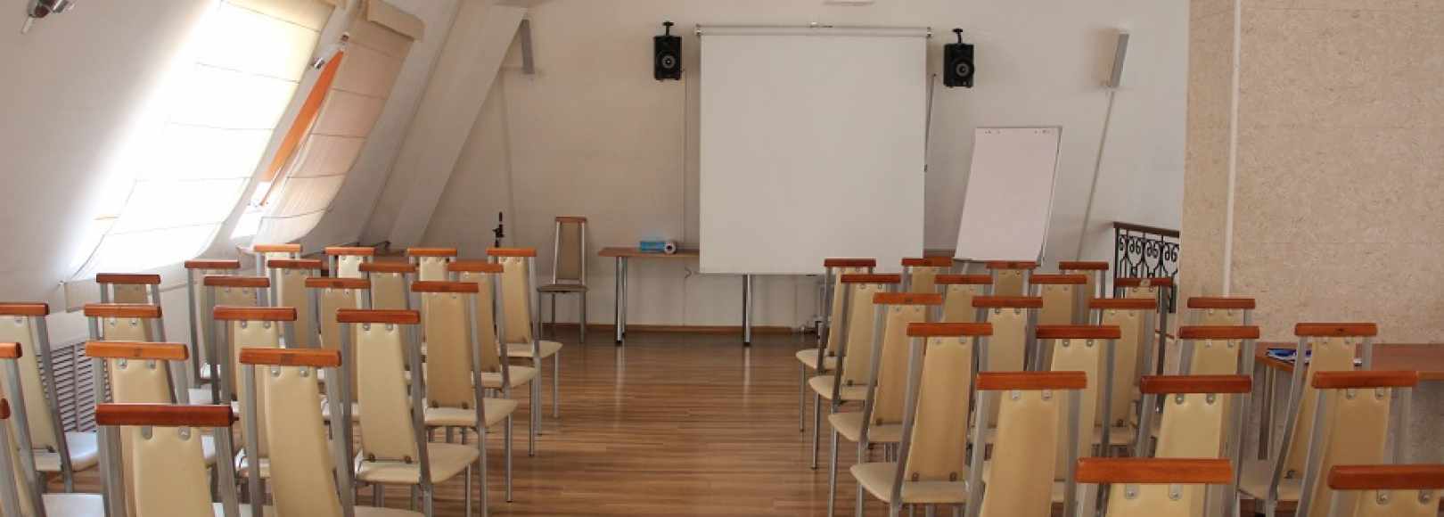 Фотография конференц-зала Зал Масарда