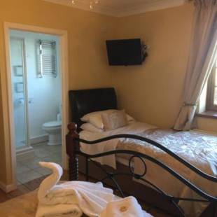 Фотографии мини отеля
Swan House