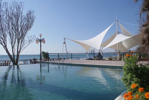 Фотография гостиницы The Crescent Beach