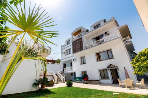 Фотография гостиницы Elia Palace