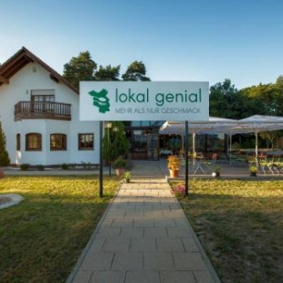 Фотография гостевого дома Lokal Genial Pension & Restaurant