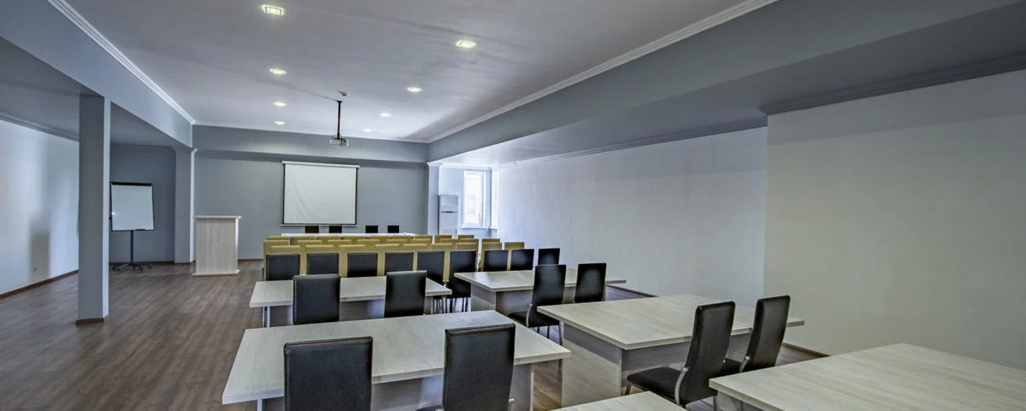 Фотографии конференц-зала Русь