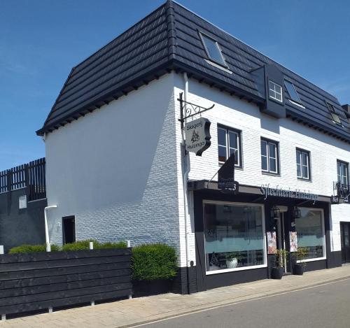 Фотография мини отеля B&B SJLAOPE BIEJ DE SJLÈCHTER (slapen bij de slager)