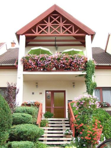 Фотография гостевого дома Siesta Vendégház