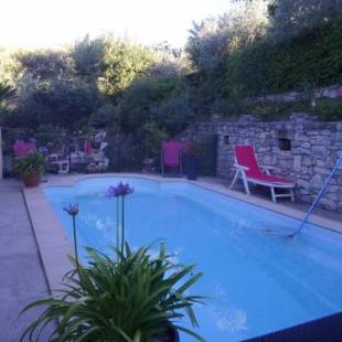 Фотографии мини отеля
La Sapiniére -chambres climatisées