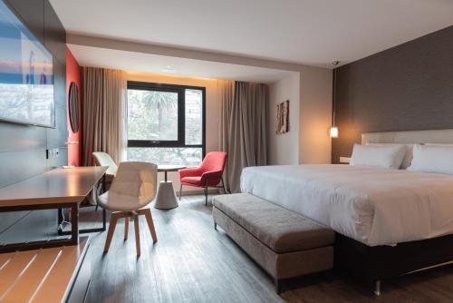 Фотография гостиницы Soro Montevideo, Curio Collection By Hilton