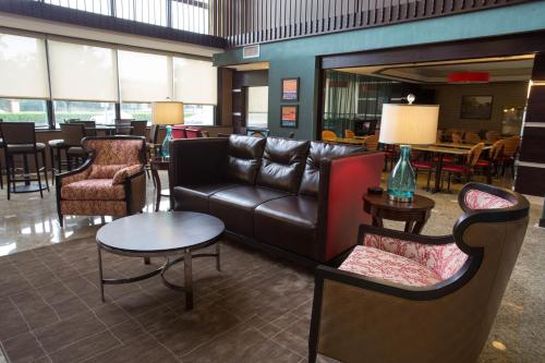 Фотография гостиницы Drury Inn & Suites Houston Sugar Land