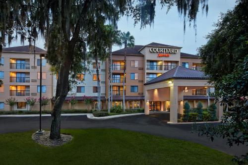 Фотография гостиницы Courtyard by Marriott Orlando East/UCF Area