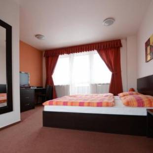 Фотографии гостевого дома
Garni HOTEL Fellini