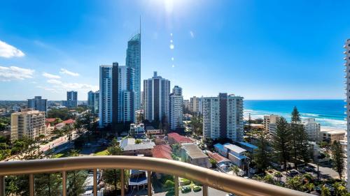 Фотография апарт отеля Aristocrat Apartments