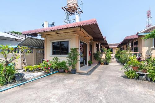 Фотография гостиницы Vaccinated Staff - OYO 325 Naiyang Cottage