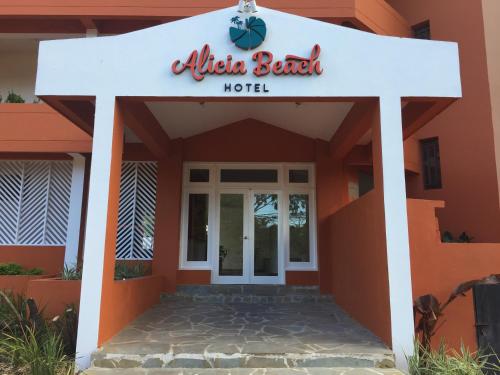Фотография гостиницы Hotel Alicia Beach