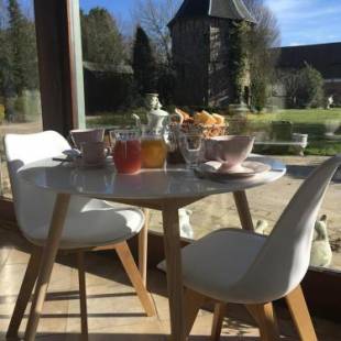 Фотографии мини отеля
La Cour d'Hortense