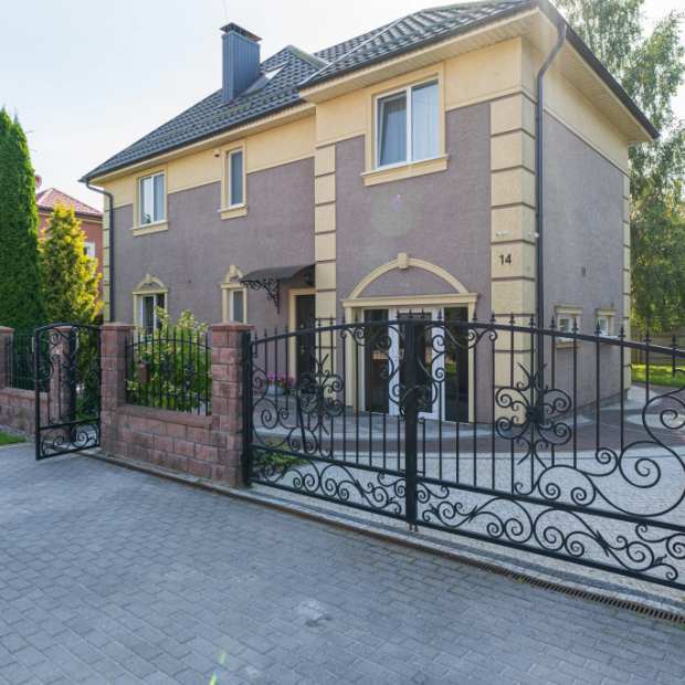 Фотографии Коттеджа 
            Частный дом на 10 Человек с Сауной